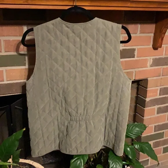M Vintage USA Made Quited Olive ORVIS Vest - Picture 3 of 10
